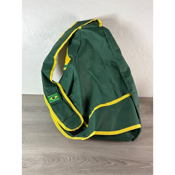 Brazil- Rio de Janerio- Green Yellow Men's Crossbody Bag- EUC - Picture 3 of 5